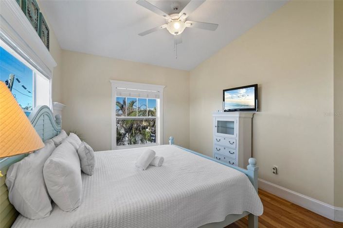 Image No.31-6 Bed Property for sale