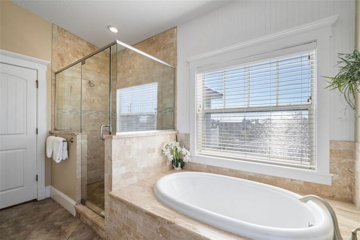 Image No.35-6 Bed Property for sale