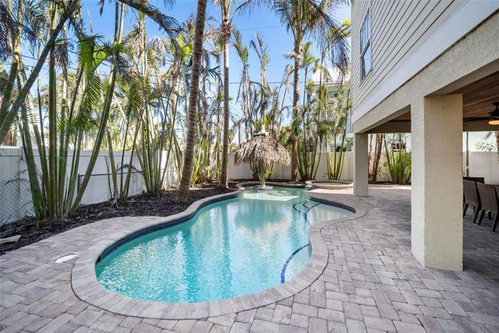 Image No.49-6 Bed Property for sale