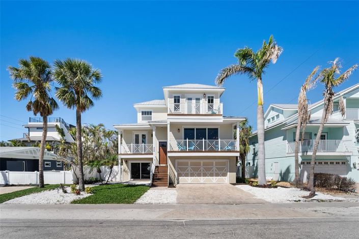 Image No.52-6 Bed Property for sale