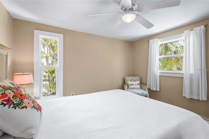 Image No.35-3 Bed Property for sale