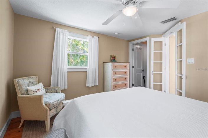 Image No.36-3 Bed Property for sale