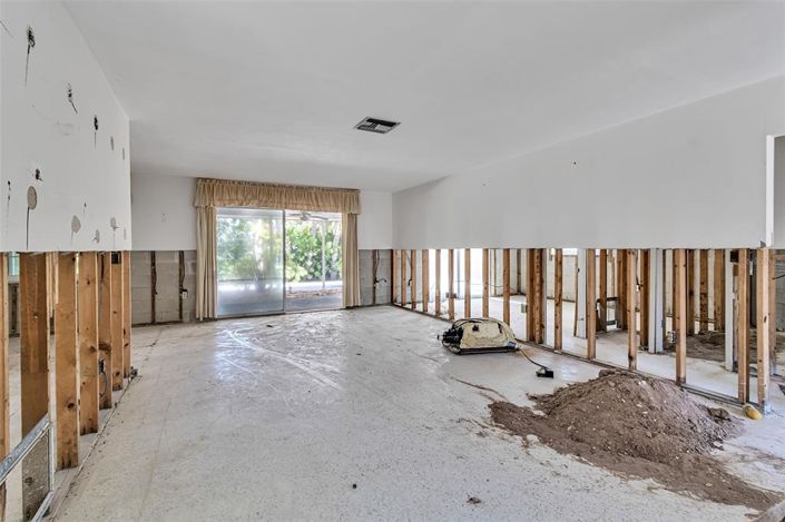 Image No.5-3 Bed Property for sale