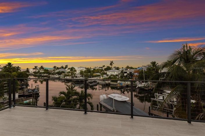 Image No.21-5 Bed Property for sale