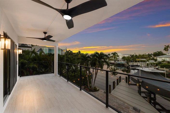 Image No.23-5 Bed Property for sale