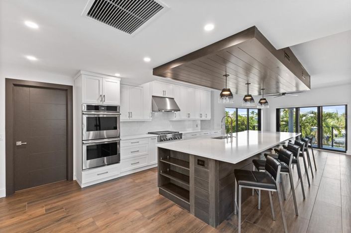 Image No.34-5 Bed Property for sale