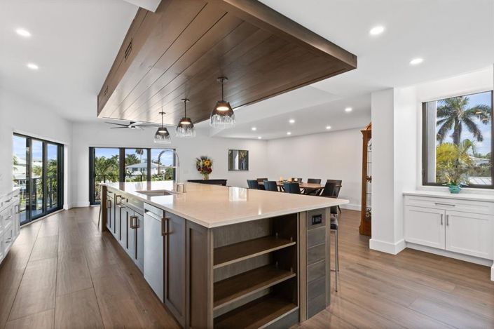 Image No.36-5 Bed Property for sale