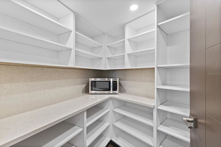 Image No.39-5 Bed Property for sale