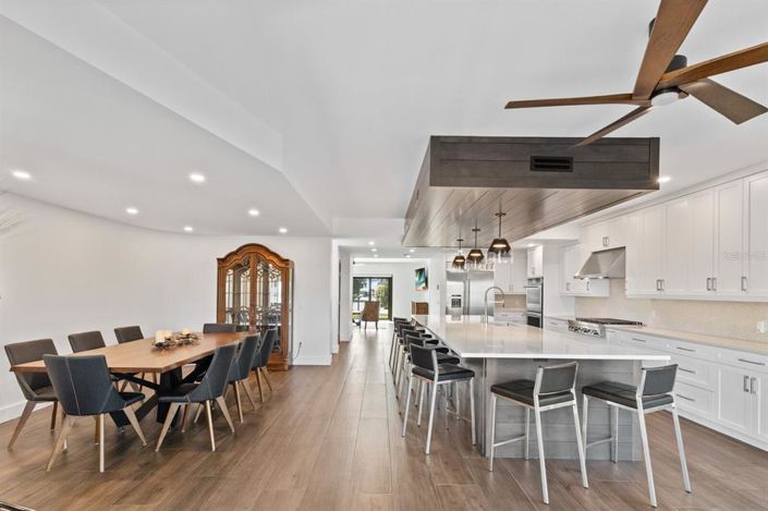 Image No.40-5 Bed Property for sale