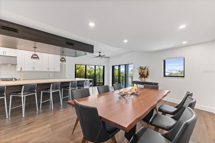 Image No.42-5 Bed Property for sale