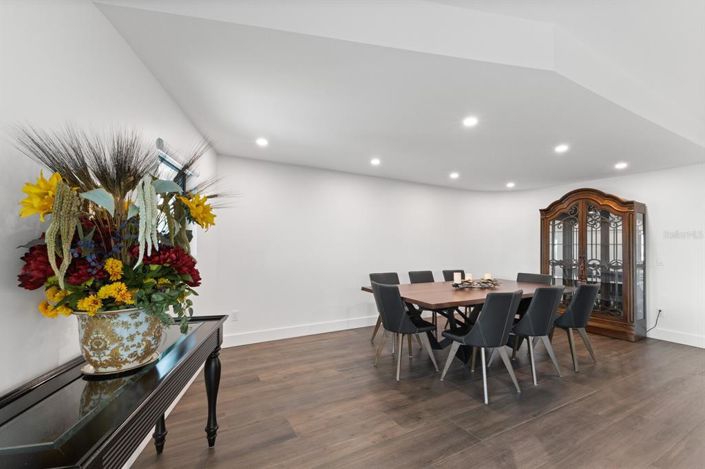 Image No.43-5 Bed Property for sale