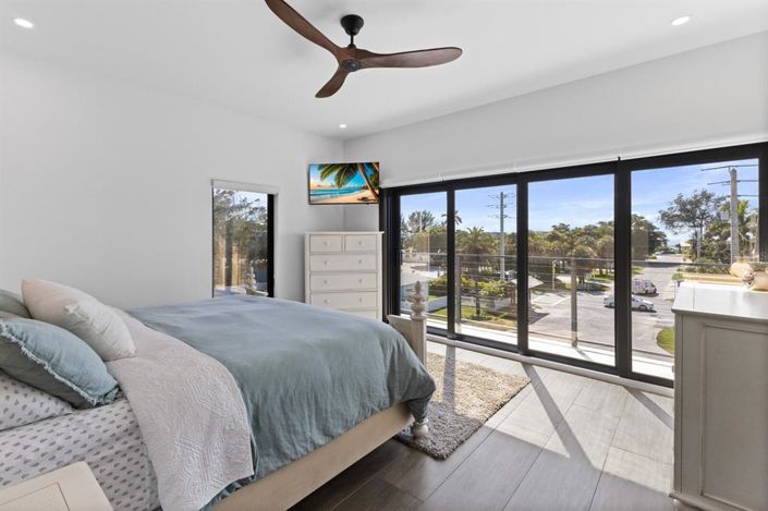 Image No.44-5 Bed Property for sale