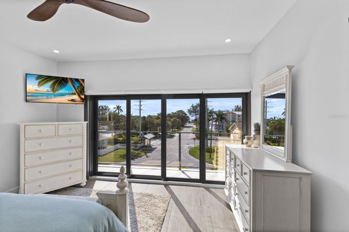 Image No.46-5 Bed Property for sale