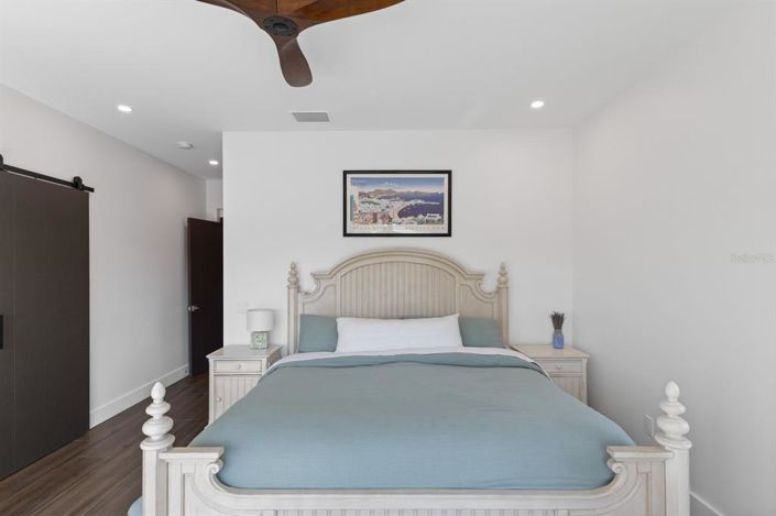 Image No.47-5 Bed Property for sale