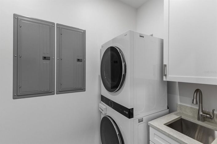 Image No.54-5 Bed Property for sale