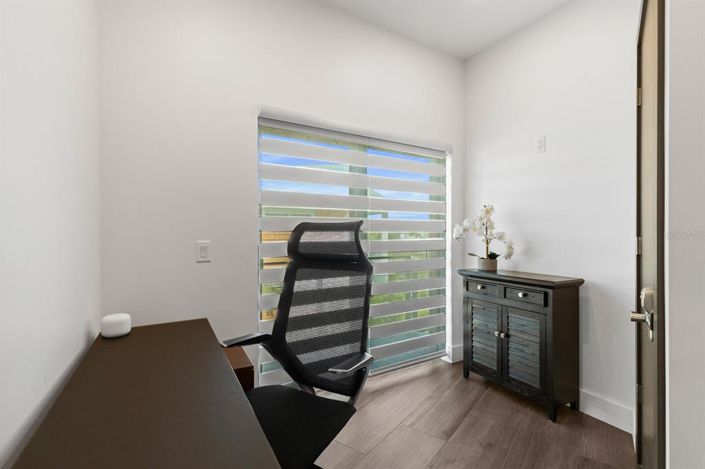 Image No.58-5 Bed Property for sale