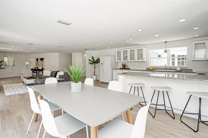 Image No.13-4 Bed Property for sale