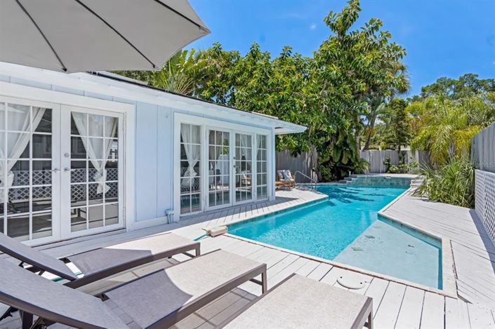 Image No.18-4 Bed Property for sale