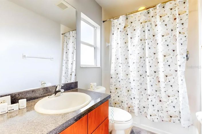 Image No.14-5 Bed Property for sale