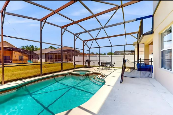 Image No.19-5 Bed Property for sale