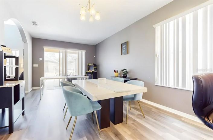 Image No.5-5 Bed Property for sale