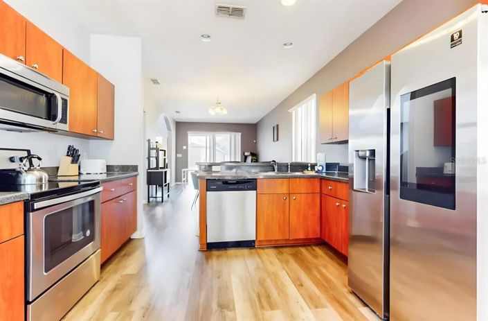 Image No.6-5 Bed Property for sale