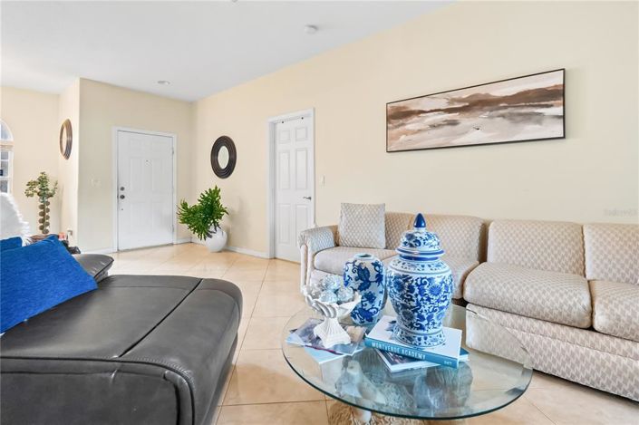 Image No.6-3 Bed Property for sale