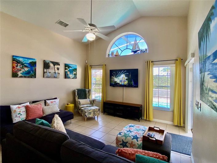 Image No.4-Propriété de 4 chambres à vendre à Kissimmee