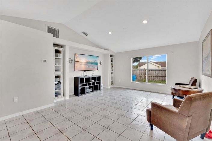 Image No.3-4 Bed Property for sale