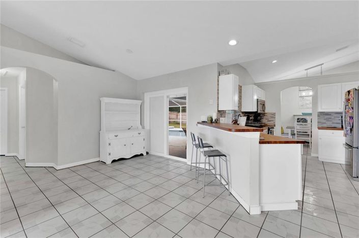 Image No.5-4 Bed Property for sale