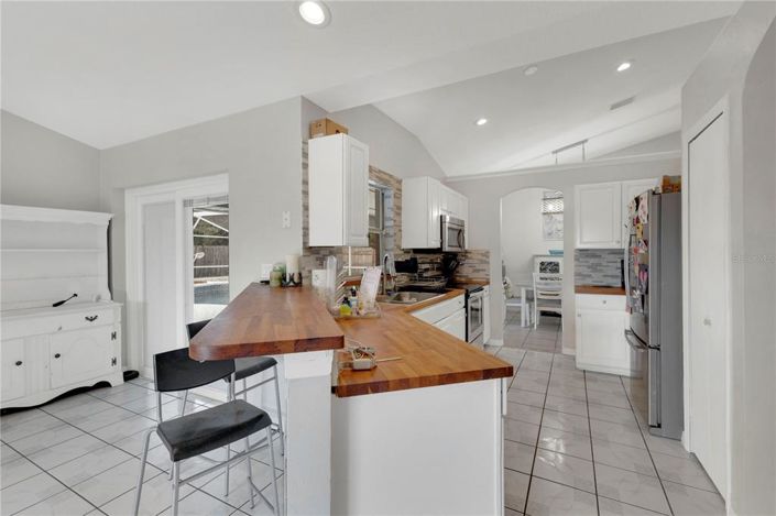 Image No.6-4 Bed Property for sale