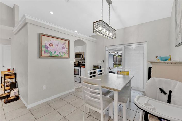 Image No.8-4 Bed Property for sale