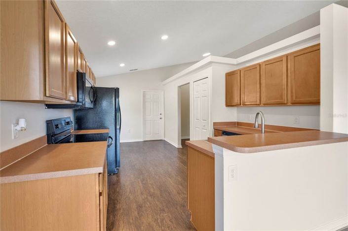 Image No.7-4 Bed Property for sale