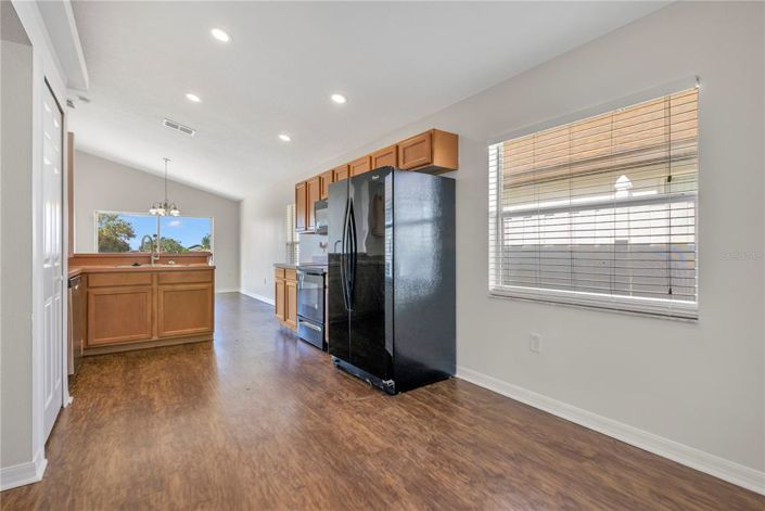 Image No.8-4 Bed Property for sale