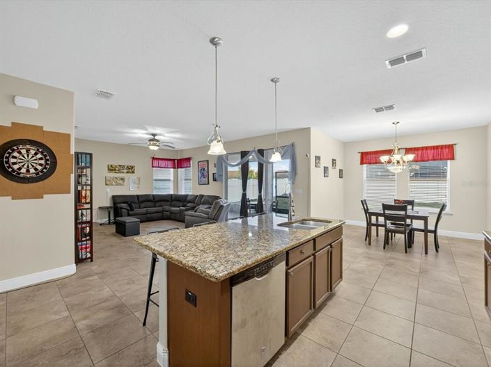 Image No.12-3 Bed Property for sale