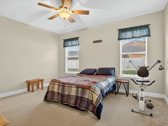 Image No.24-3 Bed Property for sale