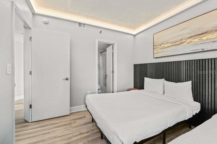 Image No.15-2 Bed Property for sale