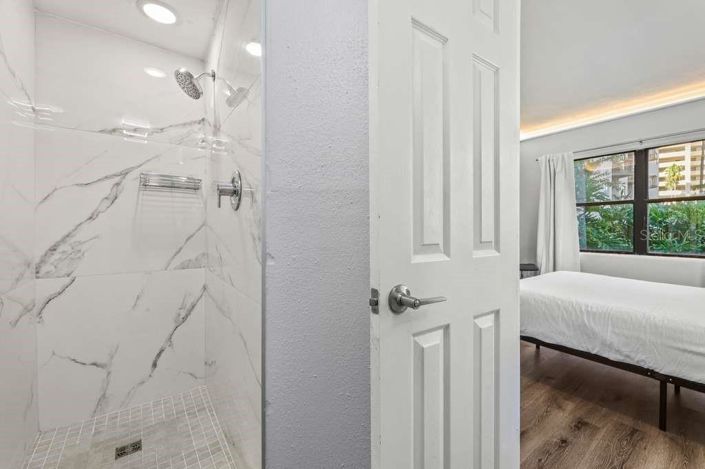 Image No.16-2 Bed Property for sale