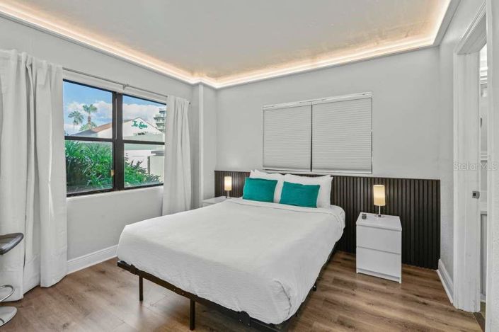 Image No.21-2 Bed Property for sale