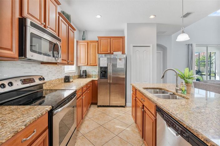 Image No.17-5 Bed Property for sale