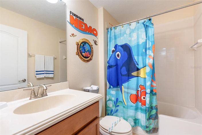 Image No.25-5 Bed Property for sale