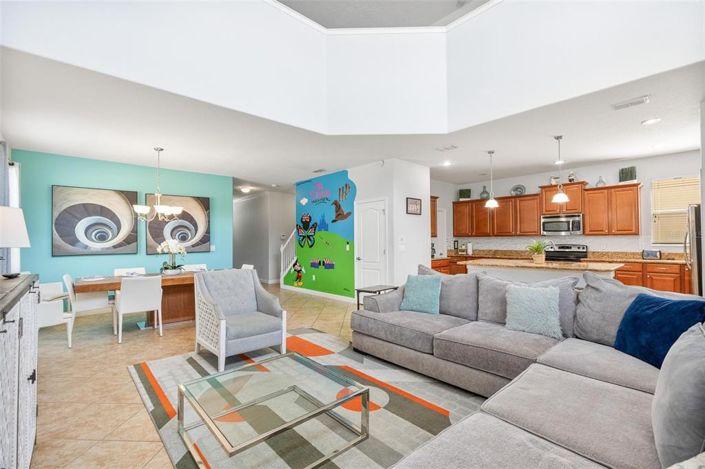 Image No.8-5 Bed Property for sale