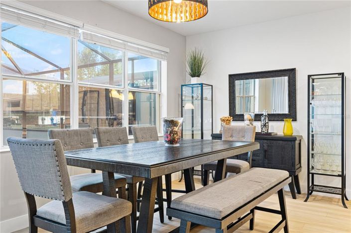 Image No.11-6 Bed Property for sale