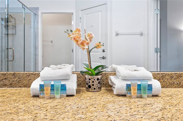 Image No.15-6 Bed Property for sale