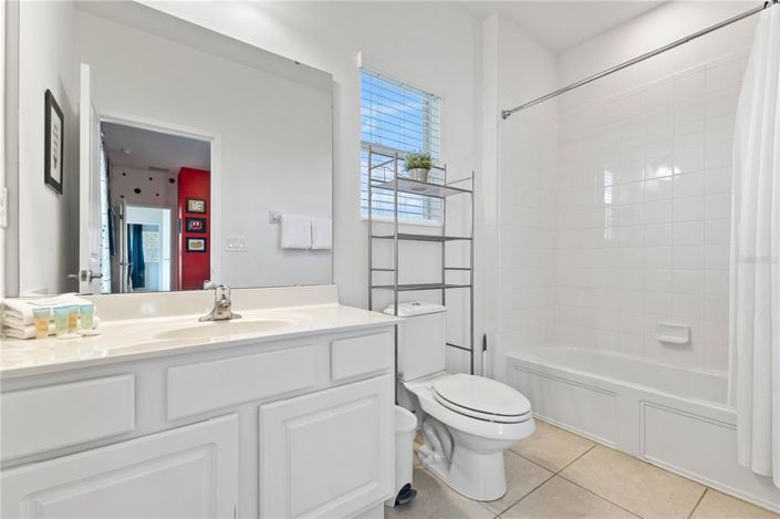 Image No.28-6 Bed Property for sale