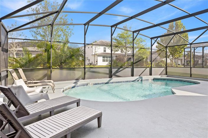 Image No.42-6 Bed Property for sale