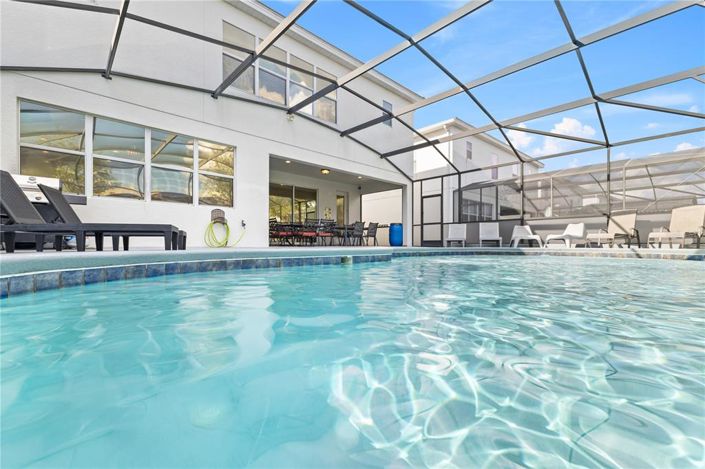 Image No.44-6 Bed Property for sale