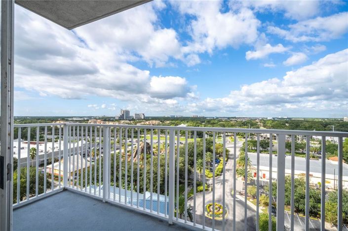 Image No.8-2 Bed Property for sale