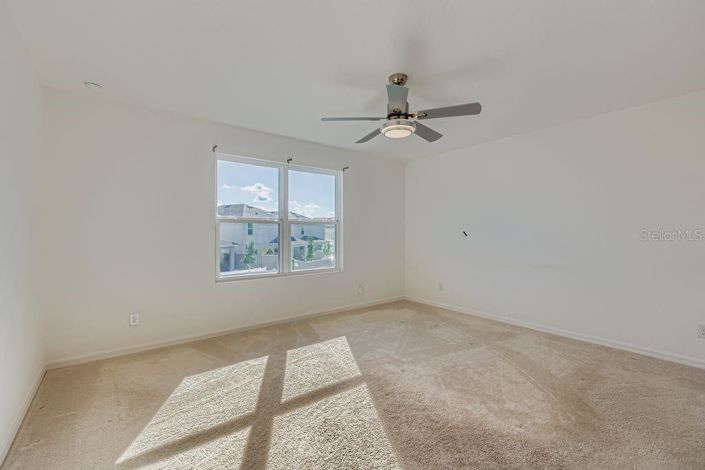 Image No.12-5 Bed Property for sale