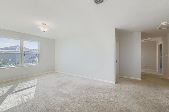 Image No.19-5 Bed Property for sale